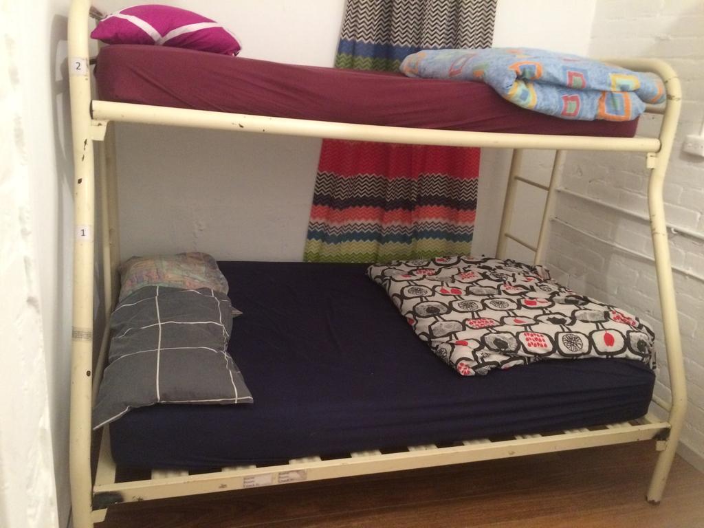 Planet Inn Backpackers เพิร์ท ภายนอก รูปภาพ